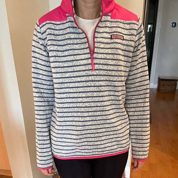 Vineyard Vines fleece limited edition pullover - size Medium - barely worn! - Picture 5 of 5